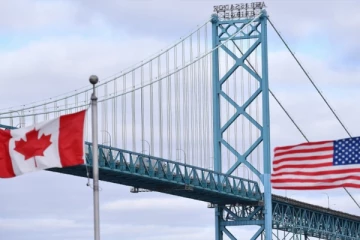 ஒரு வருடமாக மூடப்பட்டுள்ள கனடா - அமெரிக்காவிற்கு இடையிலான எல்லை! பயணத் தடை மீண்டும் நீடிப்பு