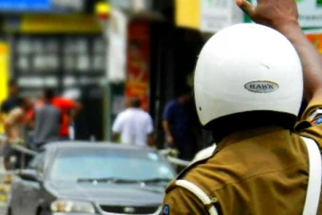 நாடாளுமன்ற உறுப்பினரின் வாகனம் மோதி 6 பேர் மருத்துவமனையில்
