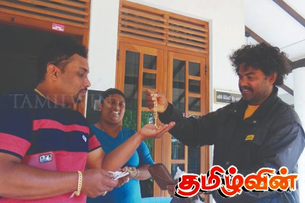 வெளிநாட்டில் இருந்து இலங்கை வந்தவருக்கு அதிர்ச்சி - இளைஞன் ஒருவரின் நெகிழ்ச்சி செயல் | Bus Drivers Honesty