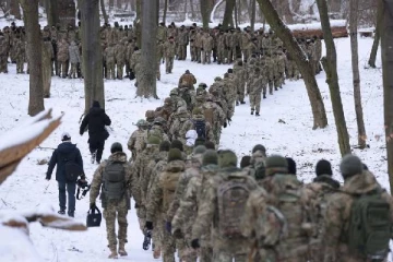 உக்ரைனில் தீவிரமடையும் பதற்றம்! இந்திய தூதரகம் வெளியிட்டுள்ள முக்கிய அறிவிப்பு
