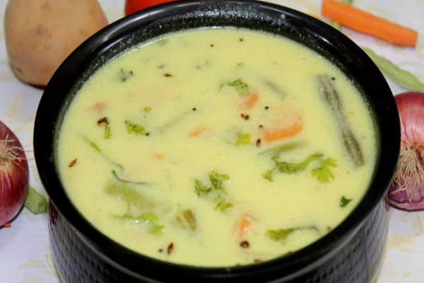 வீட்டில் இடியப்பம் இருக்கா? அப்போ இந்த திருநெல்வேலி சொதி செய்து பாருங்க | How To Prepare Tirunelveli Sodhi Recipe In Tamil