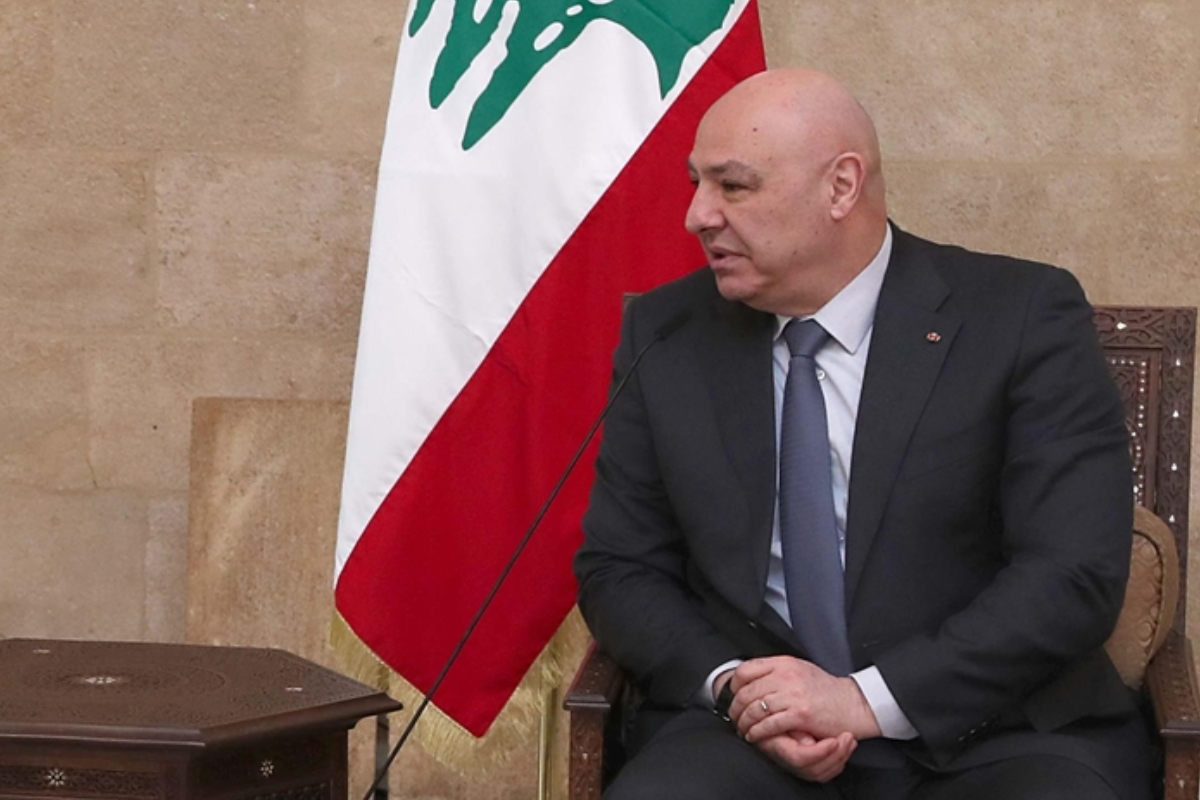 இஸ்ரேலியத் தாக்குதல்களுக்கு மத்தியில் லெபனான் ஜனாதிபதி சமாதானக் கொடி | Lebanese President Peace Flag Israeli Attacks