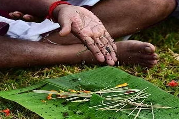 ஆடி அமாவாசையில் எள்ளும், தண்ணீரும் இரைப்பது இதற்காகவா? | Aadi Eats Sesame Seeds And Water On The New Moon