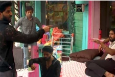 ஜெயிலுக்கு சென்ற ஆரி... மைக்கை கழட்டி உடைத்த பாலாஜி! ரெட் கார்டு கொடுத்து வெளியில் அனுப்புங்க... கொந்தளிக்கும் ரசிகர்கள்