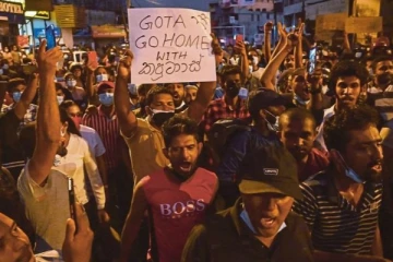 கண்டி – கோட்டா கோ கம பகுதியிலும்  பதற்றம்!