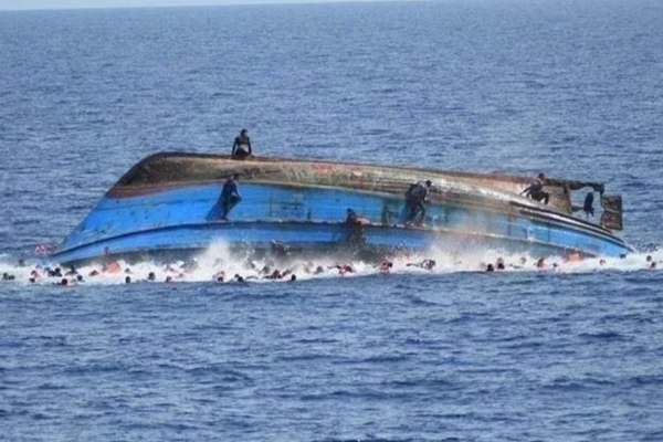 ஏமன் கடற்பகுதியில் கவிழ்ந்த படகு : 68 பேர் உயிரிழப்பு! | Boat Carrying Refugees Capsizes At Sea 68 Dead