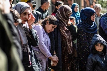 சிறுமிகளை சீரழித்த கணவன்... மேக் அப் போட்டுவிட்ட மனைவி: ஜேர்மனியில் கைது செய்யப்பட்ட தம்பதி