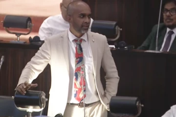 දිට්වා නිසා අසරණ වුණ දුම්රිය මඟීන්ට ප්‍රවාහන නියෝජ්‍ය ඇමතිගෙන් සුබ පණිවුඩයක්