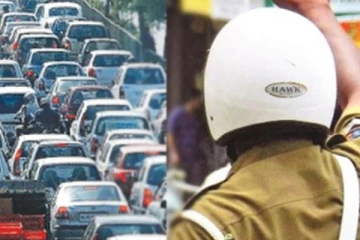 ප්‍රධාන මාර්ගයක වාහන තදබදයක් - හේතුව මෙන්න..