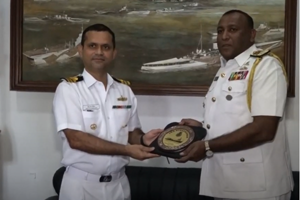 திருகோணமலை துறைமுகத்தை வந்ததடைந்தது இந்தியாவின் நிரீக்‌ஷக் கப்பல் | Ins Nireekshak Arrives In Trincomalee