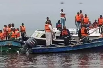 நைஜீரியாவில் படகு விபத்து : 24பேர் பலி