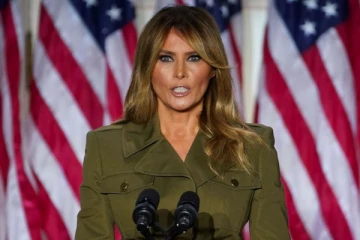 அமரிக்க இராணுவ வீரர்களை அவமதித்த மெலனியா டிரம்ப்!