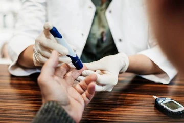 நீரிழிவு நோயாளிகள் தவிர்க்க வேண்டிய 5 உணவுகள்