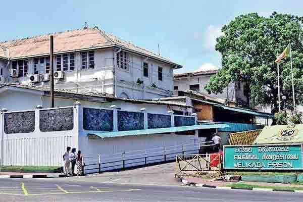 முன்னாள் அமைச்சர்களின் சிறையில் தீவிர சோதனை! அதிகாரிகளிடம் சிக்கிய பொருள் | Phones Found In Prison Ward Where Two Former Mps