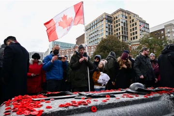 கனடிய போர் வீரர்களுக்கு கௌரவம்