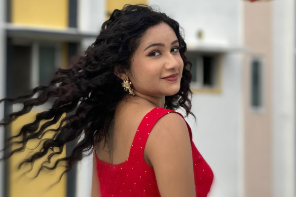 கண்ணீருடன் வெளியே சென்ற சின்னத்திரை நடிகை ரவீனா, ரெட்கார்ட் பிரச்சனை | Raveena Stopped To Vote In Chinnathirai Election