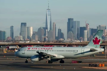 ட்ரம்பின் அச்சுறுத்தல்... கனடா மற்றும் அமெரிக்கா இடையே விமான முன்பதிவுகள் கடும் வீழ்ச்சி