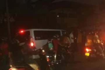 ரயிலுடன் மோதி விபத்துக்குள்ளான லொறி! 7 பேர் வைத்தியசாலையில்