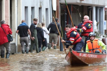 வெள்ளத்தில் தத்தளிக்கும் ஜேர்மனி, பெல்ஜியம் : பலி  எண்ணிக்கை 160-ஆக உயர்வு