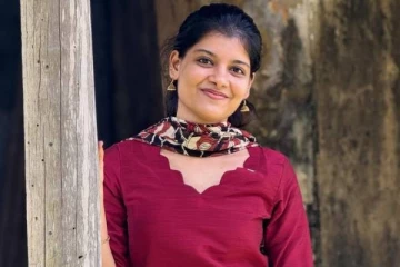 இலங்கைக்கு சென்று குக் வித் கோமாளி பிரபலம் மோனிஷா பிளெஸி... எங்கெங்கு சென்றார் பாருங்க...