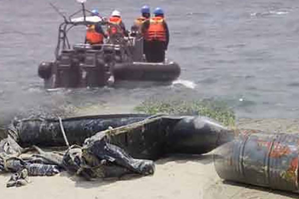 தென்பகுதி கடலில் பரவியுள்ள எண்ணெய் தொடர்பில் கடலோர பாதுகாப்பு திணைக்களத்தின் அறிவிப்பு | Oil Sri Lanka South Coast