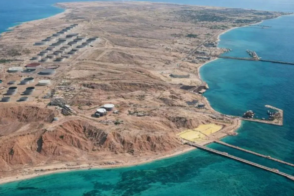 கார்க் தீவில் அமெரிக்கா தாக்குதல் : ஈரான் விடுத்துள்ள அதிரடி எச்சரிக்கை | Iran Warns Strikes On Regional Us Linked Oil Firms