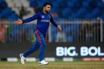 நெருப்புடா நெருங்குடா பாப்போம்..அதிவேகமாக 100 விக்கெட்டை வீழ்த்தி சாதனை படைத்த ரஷீத் கான்