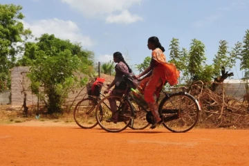 கல்வி சாரா ஊழியர்களுக்கு கல்வி அமைச்சர் அளித்த உறுதிமொழி