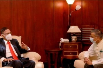 பதில் நிதி அமைச்சருடன் இந்தியத் தூதுவர் கலந்துரையாடல்