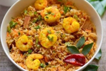 ஊரே மணக்கும் தேங்காய் பால் இறால் பிரியாணி... ஈஸியாக செய்வது எப்படி?