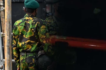 கடற்கரையில் மிதந்து வந்த மர்ம பொருள்: களுத்துறையில் பரபரப்பு