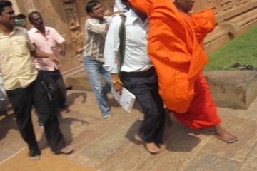 வெளிநாட்டுப் பெண் துஸ்பிரயோகம்- கைது செய்யப்பட்ட பிக்கு!
