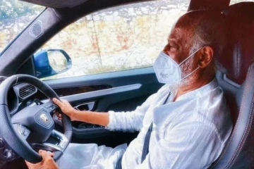 ரஜினிகாந்த் வாங்கிய முதல் கார் இதுதான்.. புகைப்படத்துடன் இதோ