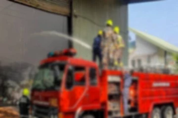 கட்டிட பொருள் விற்பனை நிலையத்தில் தீ விபத்து