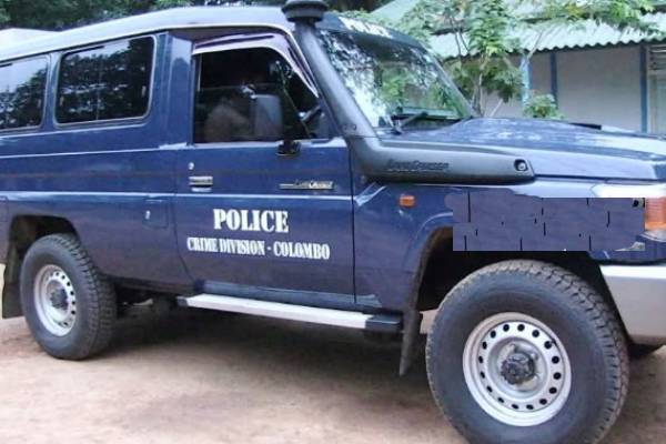 கிளிநொச்சியில் விசேட சோதனை நடவடிக்கை ; சிக்கிய சந்தேகநபர் | Special Raid In Kilinochchi Suspect Caught கிளிநொச்சியில் விசேட சோதனை நடவடிக்கை ; சிக்கிய சந்தேகநபர் | Special Raid In Kilinochchi Suspect Caught