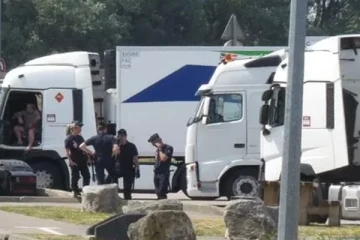 பிரான்ஸிலிருந்து பிரித்தானியா செல்ல முயன்ற அகதிக்கு நேர்ந்த சோகம்!