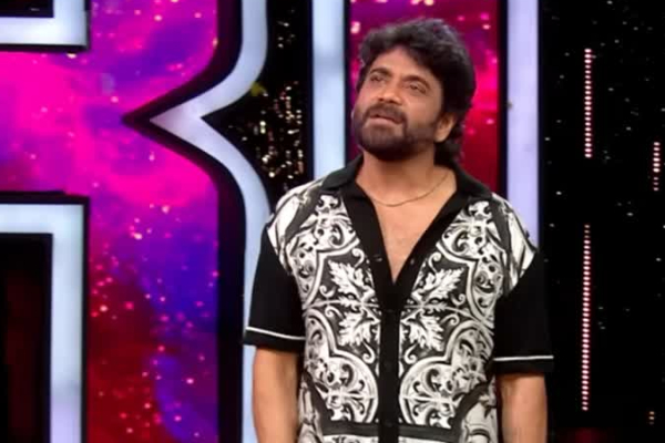 பிக் பாஸ் போட்டியாளர்களுக்கு கொடுக்கப்பட்ட ரெட் கார்டு.. மண்டியிட்டு பண்ணிப்பு கேட்ட நபர் | Pavan Says Sorry And Red Flag Denied In Bigg Boss பிக் பாஸ் போட்டியாளர்களுக்கு கொடுக்கப்பட்ட ரெட் கார்டு.. மண்டியிட்டு பண்ணிப்பு கேட்ட நபர் | Pavan Says Sorry And Red Flag Denied In Bigg Boss