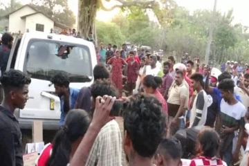 இலங்கையில் பரபரப்பு சம்பவம்: பாடசாலை மாணவர்களை கடத்தும் ஒரு கூட்டம்!
