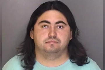 வீட்டினுள் அத்துமீறி நுழைந்த வாலிபர் - துாங்கி கொண்டிருந்த பெண்ணின் கால்களை நீண்ட நேரம் தடவி தொல்லை.!