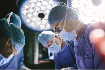 இளைஞரின் வயிற்றுக்குள் முழு வோட்கா போத்தல்: நேபாளத்தில் குடி போதையில் நண்பர்கள் அத்துமீறல்