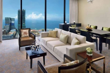 கொழும்பில் உள்ள பிரபல நட்சத்திர ஹொட்டலில் மனைவிடம் மாட்டிக்கொண்ட இளம் அமைச்சர்!