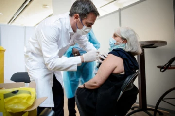 20 மில்லியன் தடுப்பூசியை செலுத்தும் இலக்கை அடைந்த பிரான்ஸ்