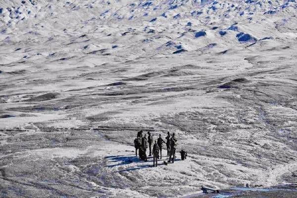 கிரீன்லாந்து மீது அமெரிக்கா கண் ; உலக அரசியலில் புதிய பதற்றம் | America Eye Greenland New Tension World Politics