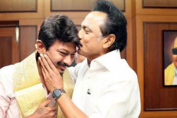 திமுகவில் மீண்டும் வாரிசு அரசியலா: புலம்பும் உறுப்பினர்கள்