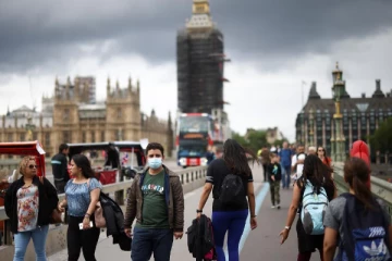 பிரித்தானியாவில் குறைய தொடங்கும் தொற்று பாதிப்பு! இன்றைய நிலவரம்