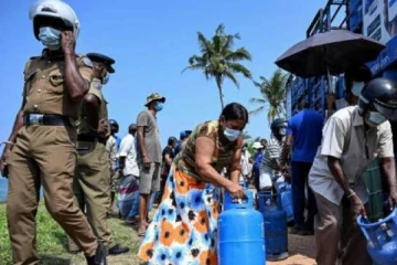 சட்டவிரோதமாக எரிவாயு விநியோகம் - இருவர் கைது!!