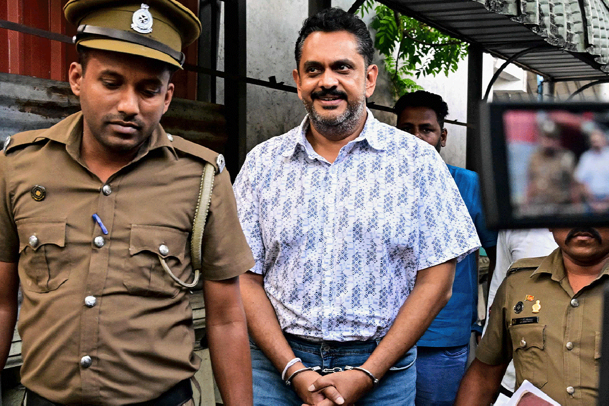 88 இலட்சம் ரூபா ஊழல் வழக்கு: சஷீந்திர ராஜபக்ச உள்ளிட்ட மூவருக்கு எதிராக குற்றப்பத்திரிகை தாக்கல் | 88 Lakh Rupees Corruption Sasheendra Rajapaksa 88 இலட்சம் ரூபா ஊழல் வழக்கு: சஷீந்திர ராஜபக்ச உள்ளிட்ட மூவருக்கு எதிராக குற்றப்பத்திரிகை தாக்கல் | 88 Lakh Rupees Corruption Sasheendra Rajapaksa