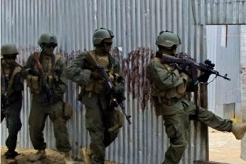 சோமாலியாவில் பயங்கரவாதிகள் நடத்திய தாக்குதலில் 32 பேர் பலி