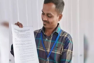 இரவில் வாட்ச்மேன் வேலை பார்த்து பகலில் படித்த இளைஞர்.., இப்போது ஒரே நேரத்தில் 2 அரசு வேலை