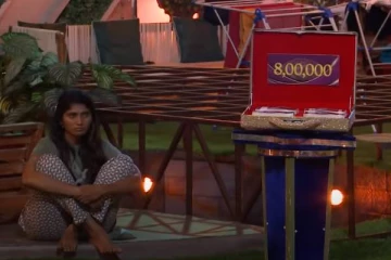 8 லட்சம் பணப்பெட்டியை எடுத்துக்கொண்டு வெளியே செல்கிறாரா ஜூலி? பரபரப்பு ப்ரோமோ